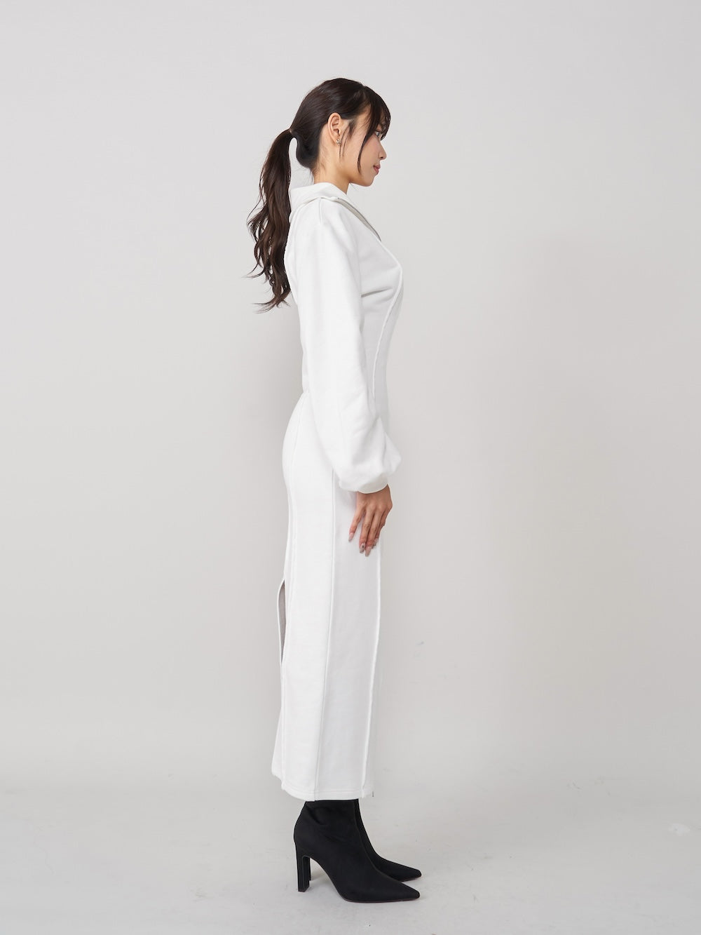 モデル:163cm(着用サイズ:FREE 着用カラー:WHT)