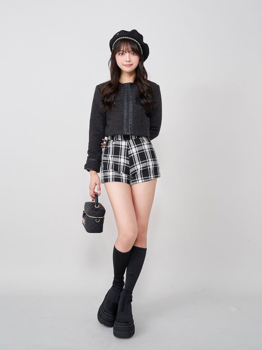 モデル:163cm(着用サイズ:FREE 着用カラー:BLK)