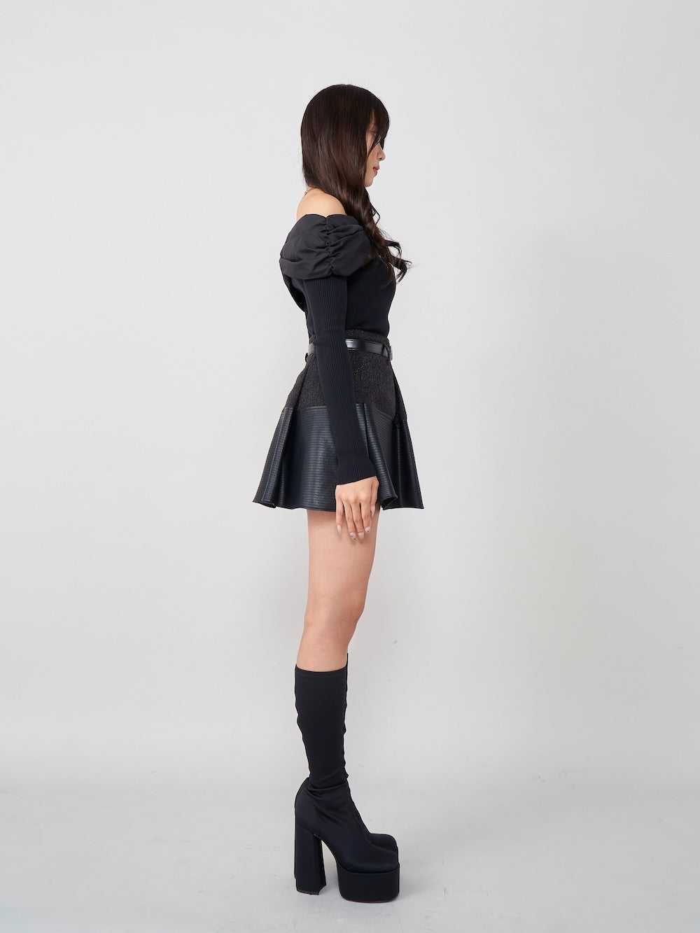 モデル:163cm(着用サイズ:S 着用カラー:BLK)