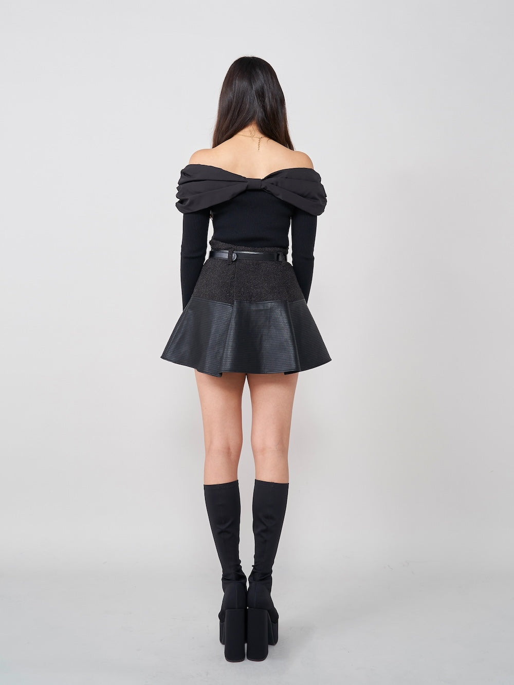 モデル:163cm(着用サイズ:S 着用カラー:BLK)