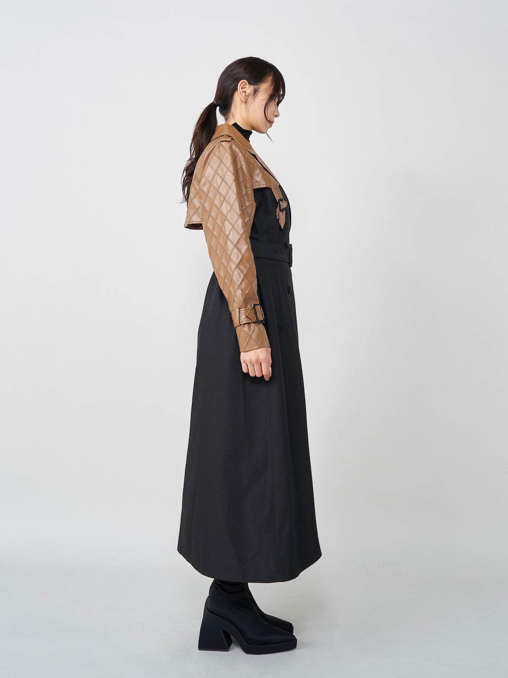 モデル:163cm(着用サイズ:FREE 着用カラー:BLK)