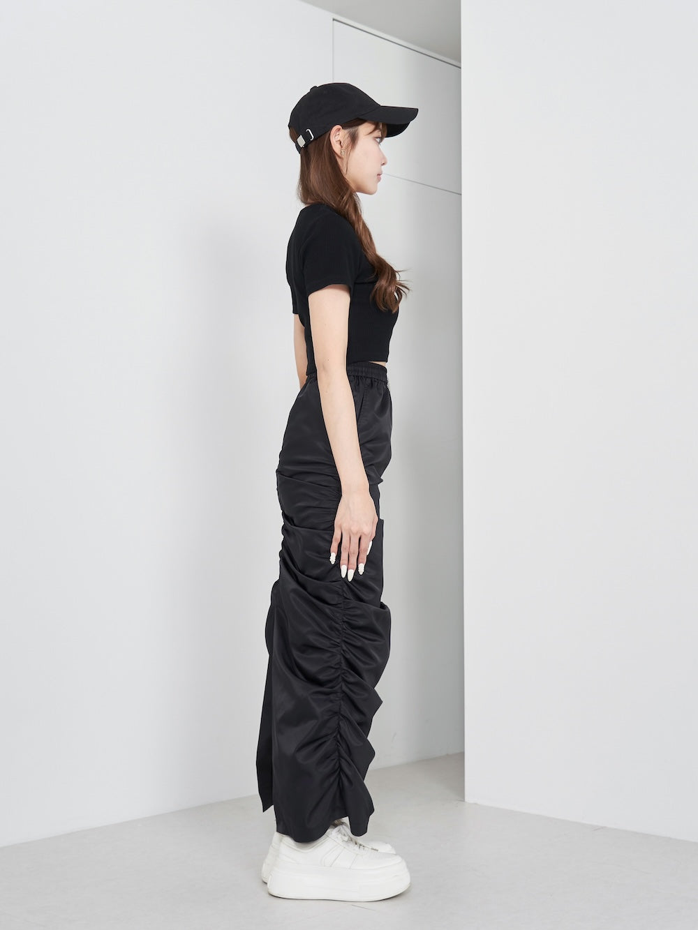 モデル:163cm(着用サイズ:FREE 着用カラー:BLK)