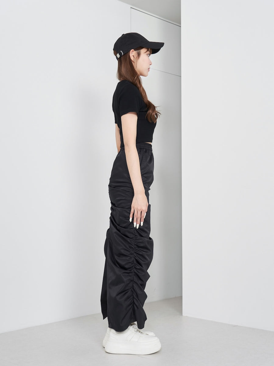 モデル:163cm(着用サイズ:FREE 着用カラー:BLK)