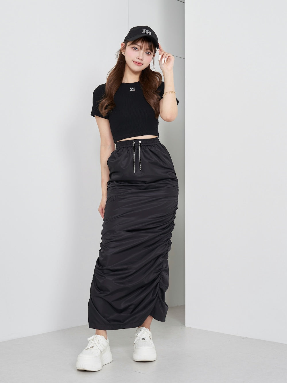 モデル:163cm(着用サイズ:FREE 着用カラー:BLK)