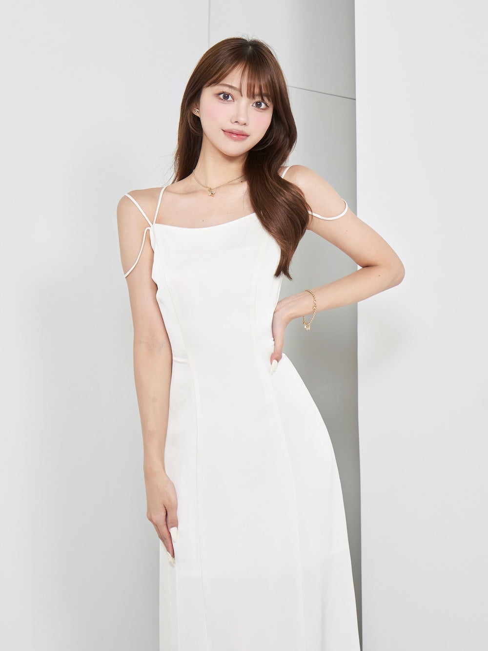 モデル:163cm(着用サイズ:FREE 着用カラー:WHT)