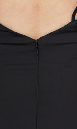 モデル:163cm(着用サイズ:FREE 着用カラー:BLK)