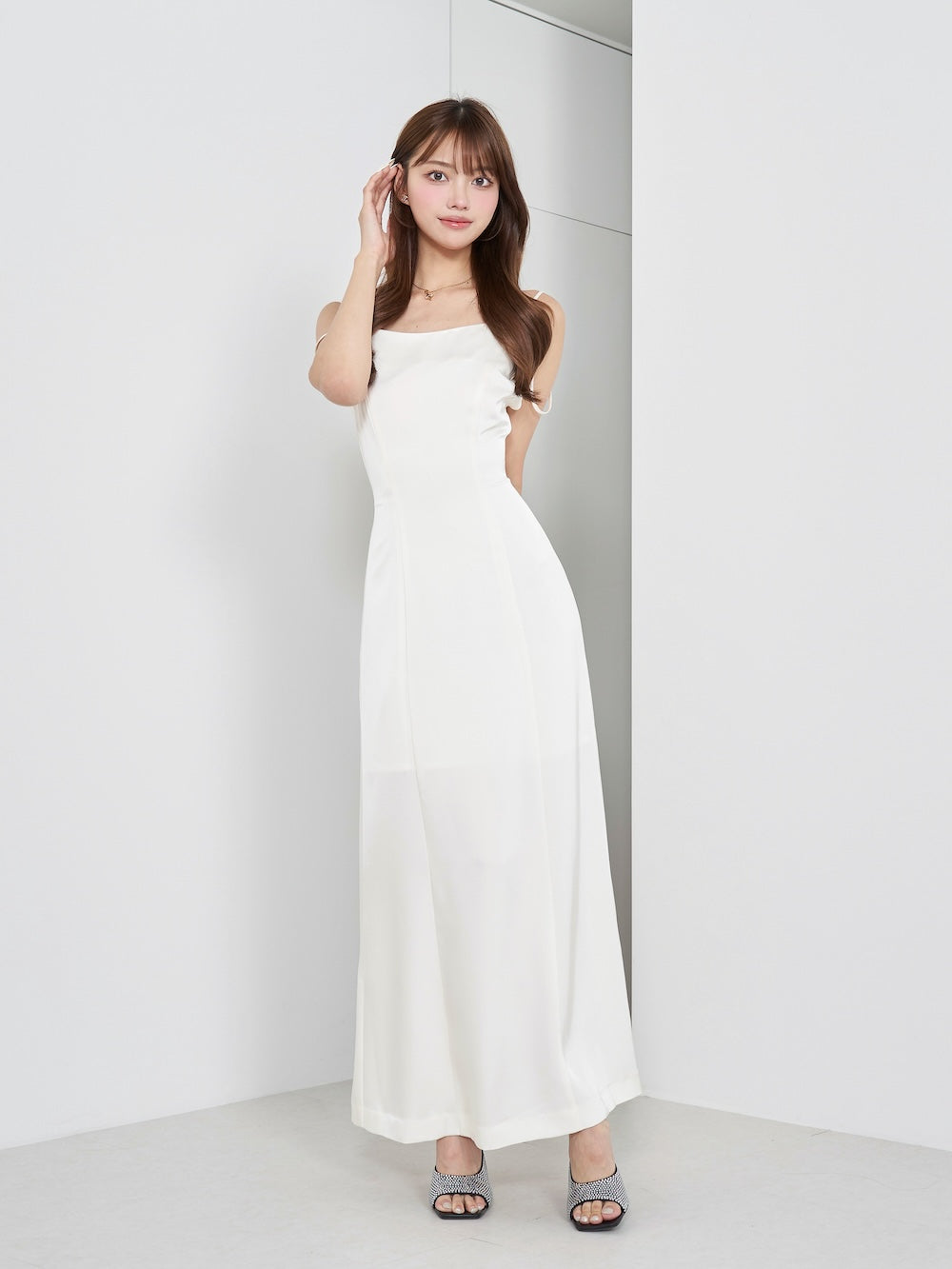モデル:163cm(着用サイズ:FREE 着用カラー:WHT)