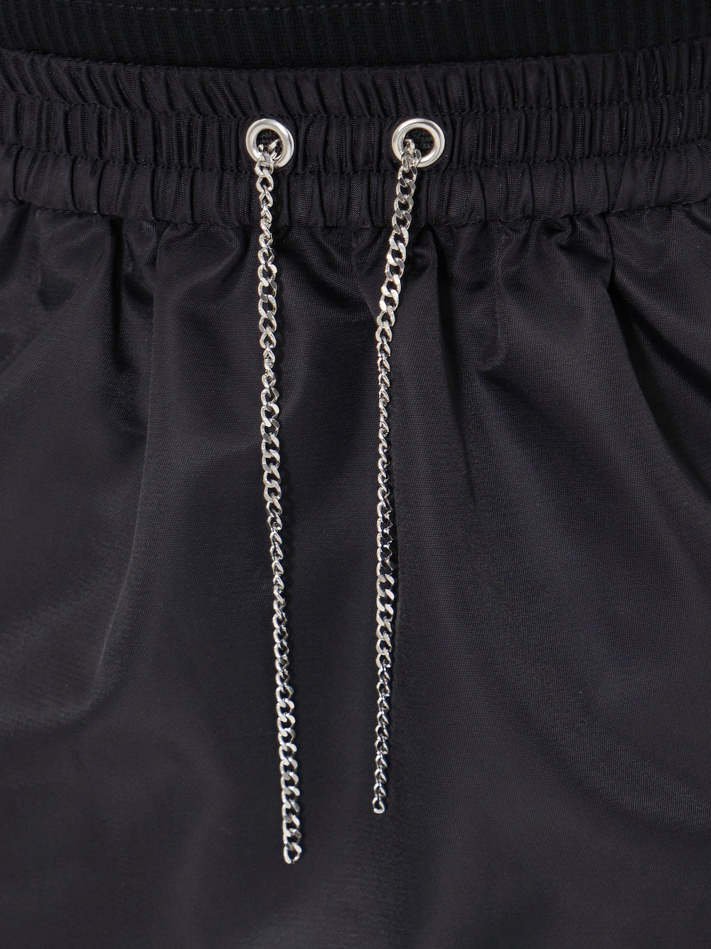 モデル:163cm(着用サイズ:FREE 着用カラー:BLK)