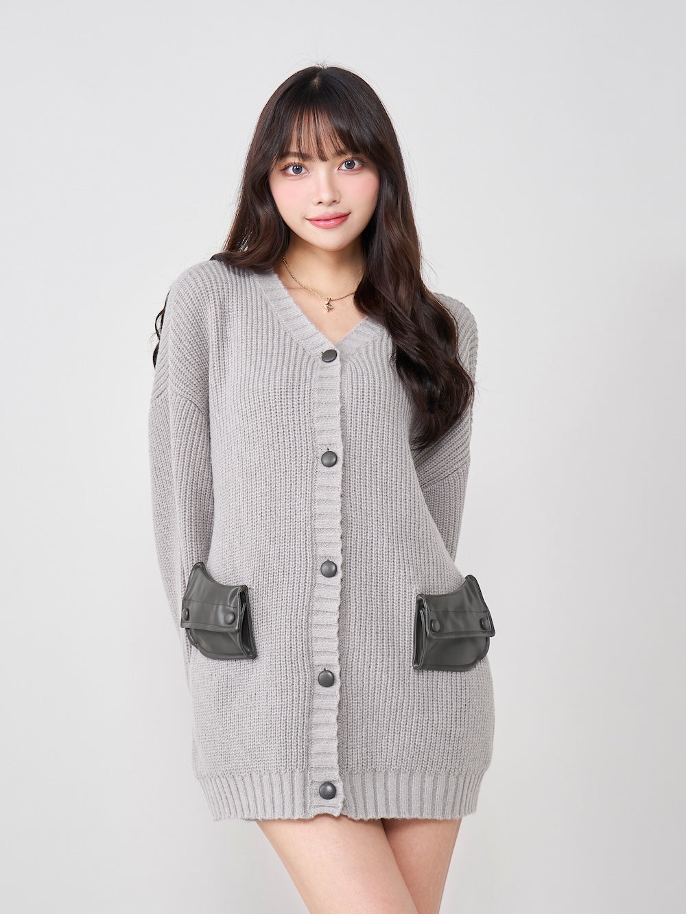 モデル:163cm(着用サイズ:FREE 着用カラー:L-GRY)