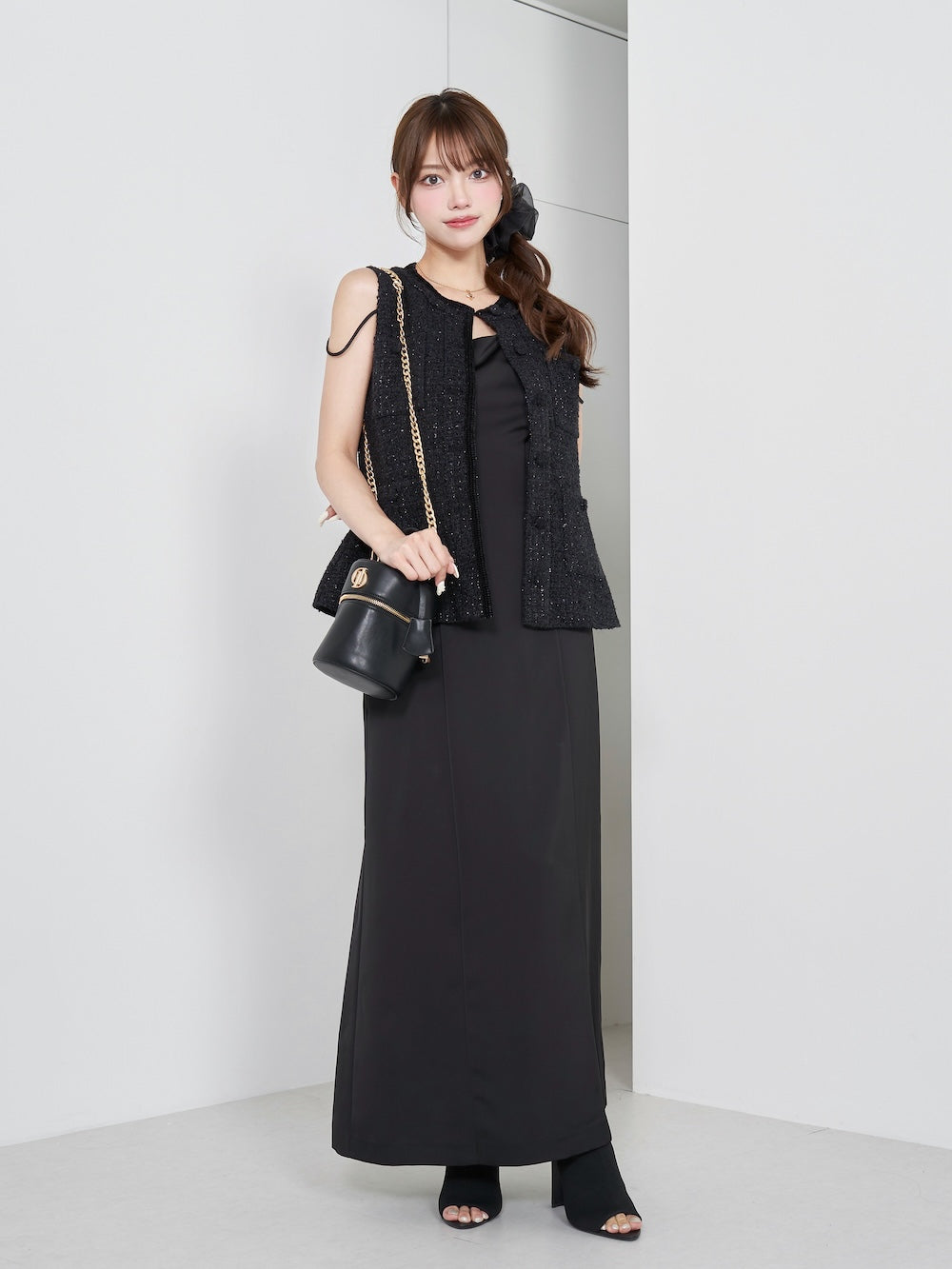モデル:163cm(着用サイズ:FREE 着用カラー:BLK)