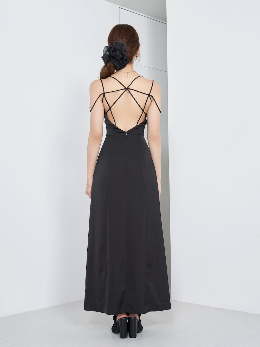 モデル:163cm(着用サイズ:FREE 着用カラー:BLK)