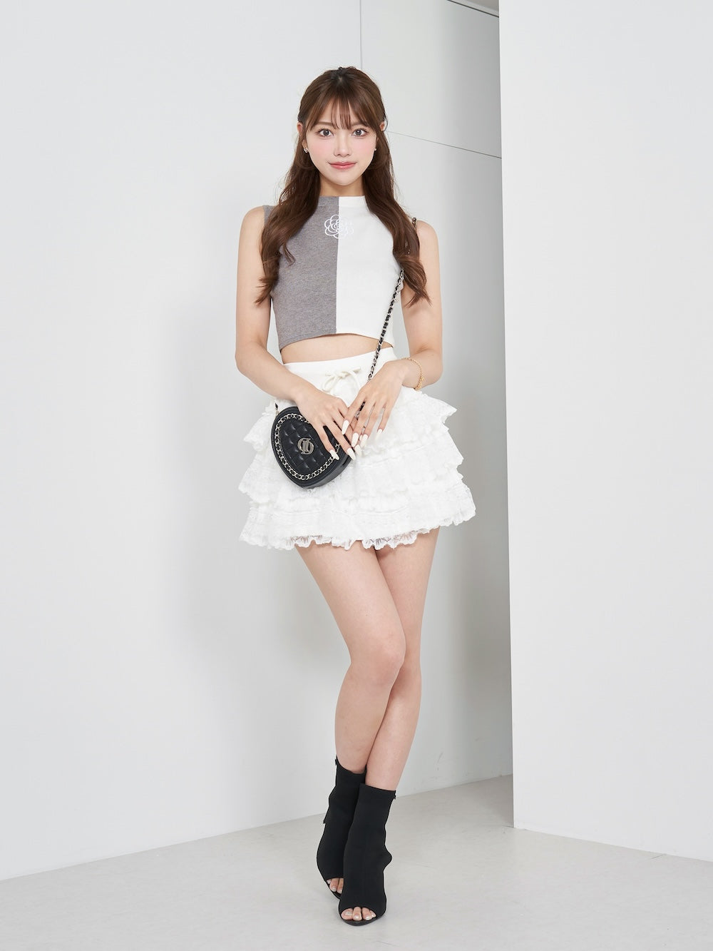 モデル:163cm(着用サイズ:FREE 着用カラー:GRY)