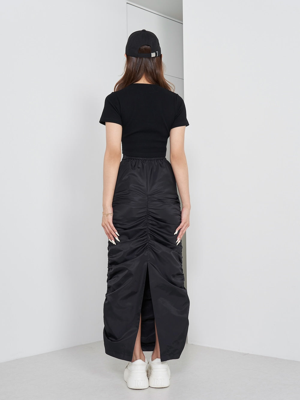 モデル:163cm(着用サイズ:FREE 着用カラー:BLK)