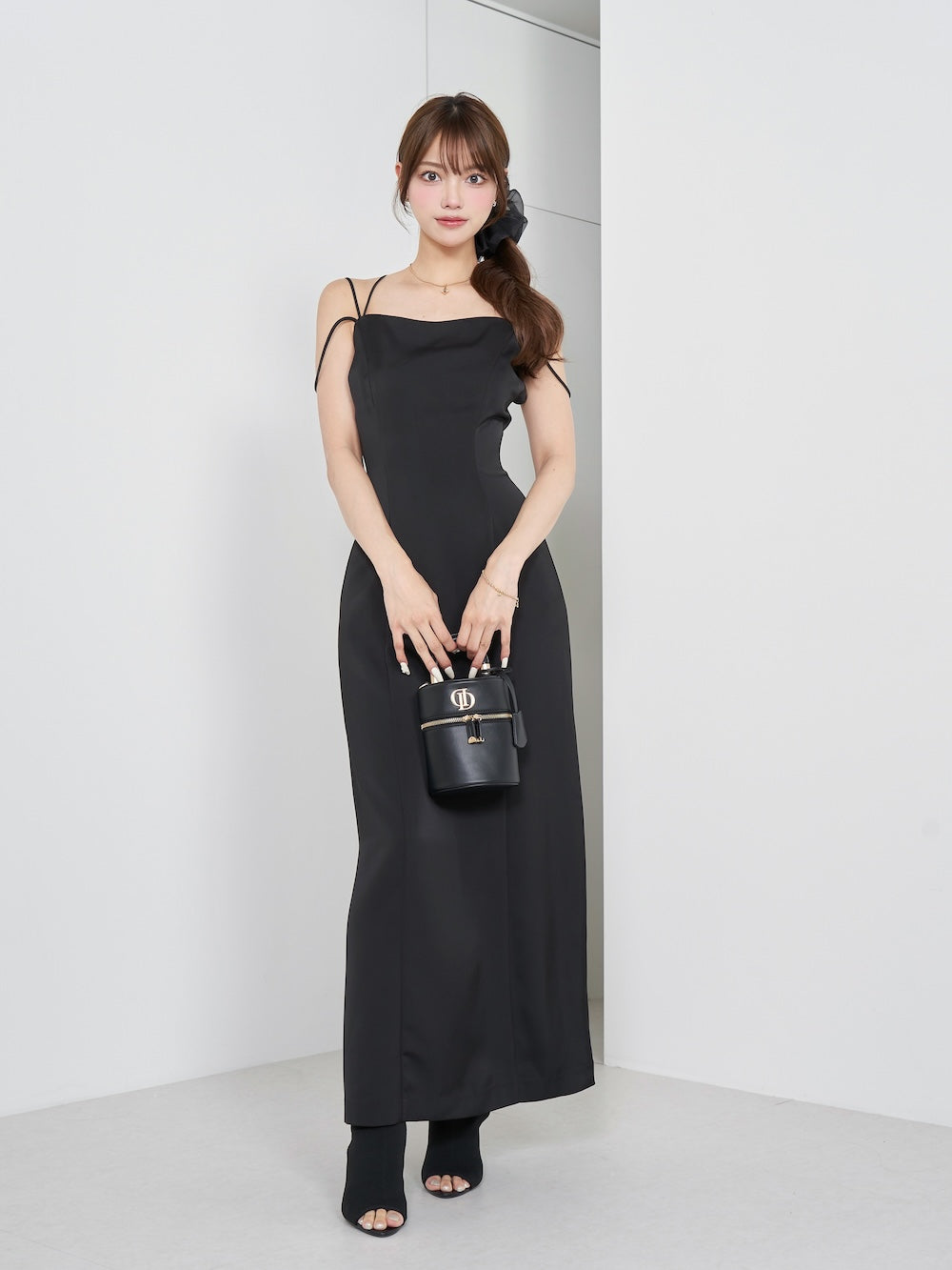 モデル:163cm(着用サイズ:FREE 着用カラー:BLK)