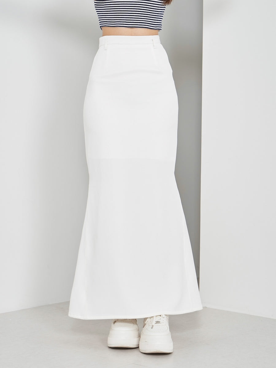 モデル:163cm(着用サイズ:S 着用カラー:WHT)