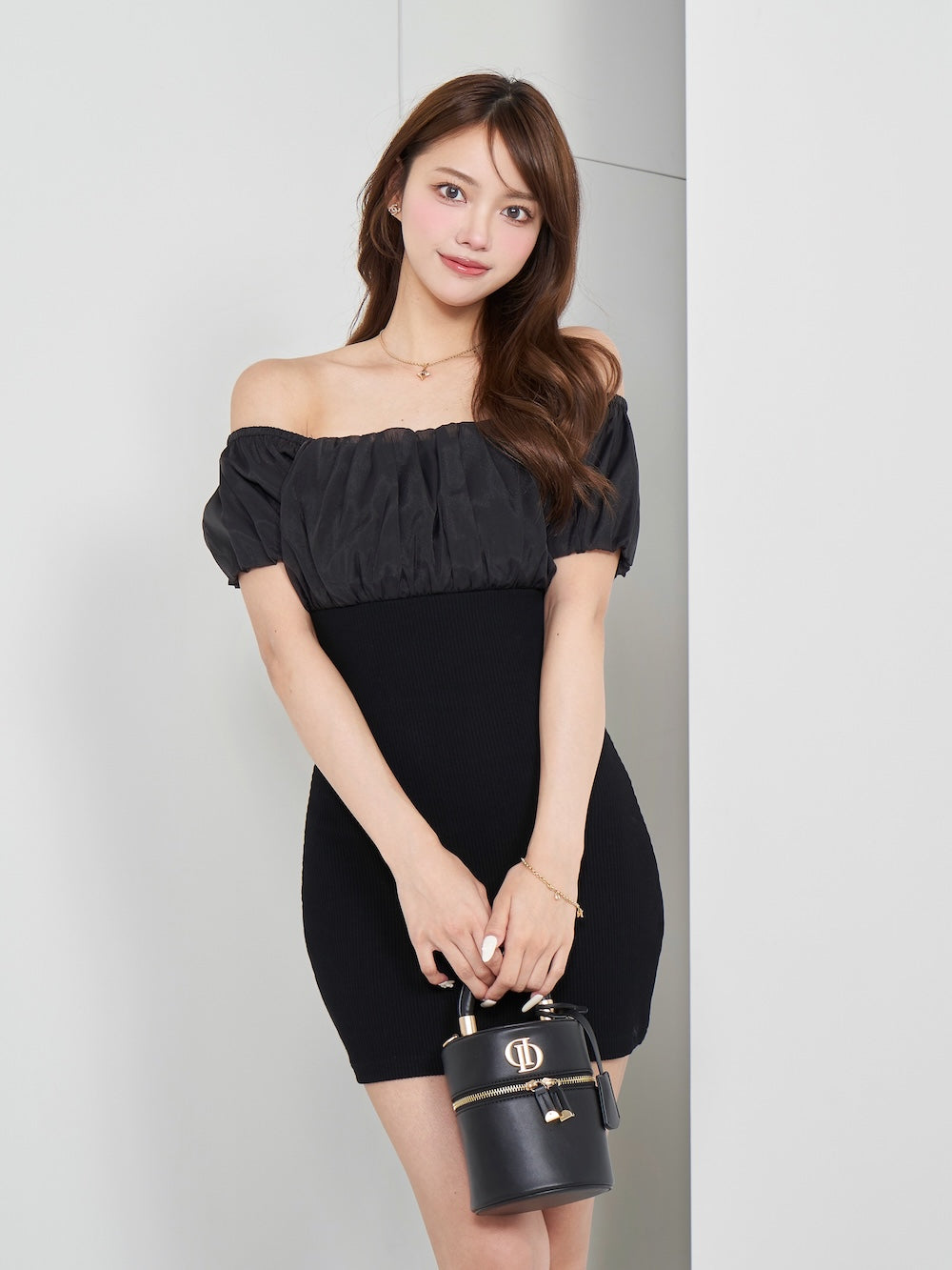 モデル:163cm(着用サイズ:FREE 着用カラー:BLK)