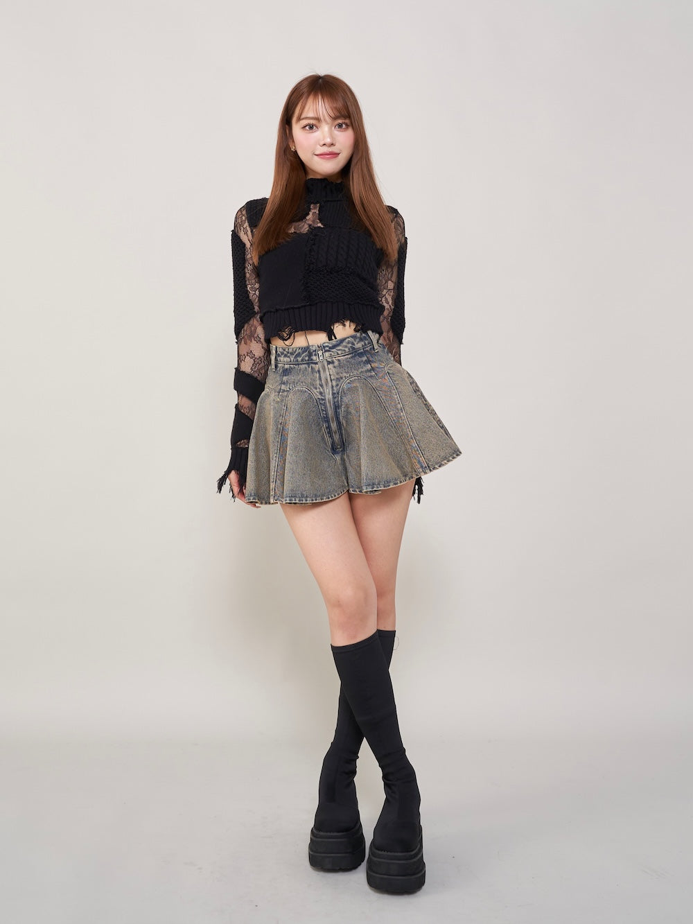 モデル:163cm(着用サイズ:M 着用カラー:I-BLU)
