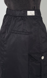 モデル:163cm(着用サイズ:FREE 着用カラー:BLK)