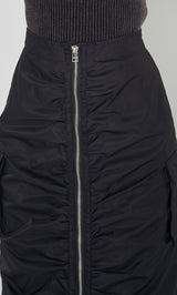 モデル:163cm(着用サイズ:FREE 着用カラー:BLK)