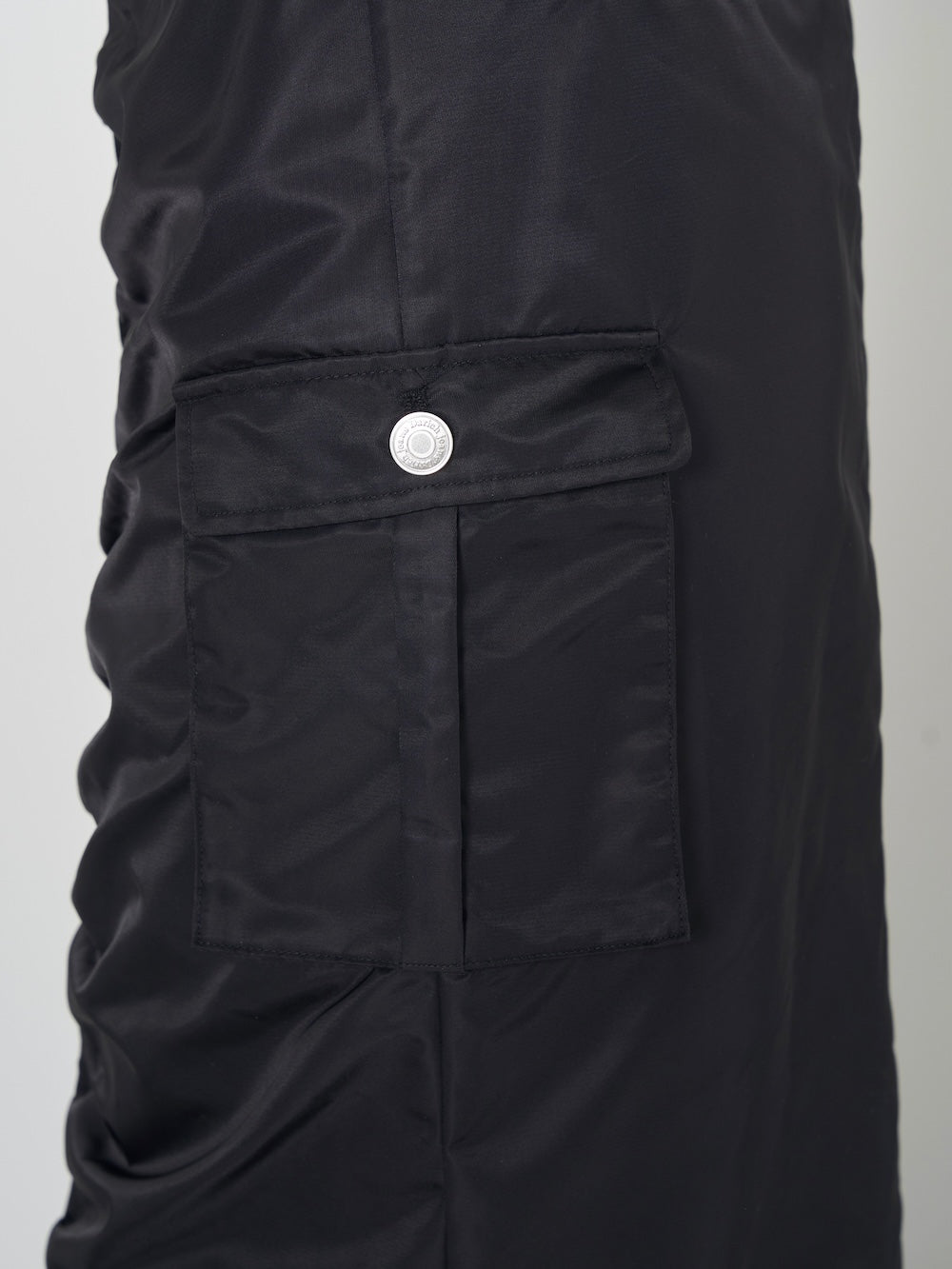 モデル:163cm(着用サイズ:FREE 着用カラー:BLK)