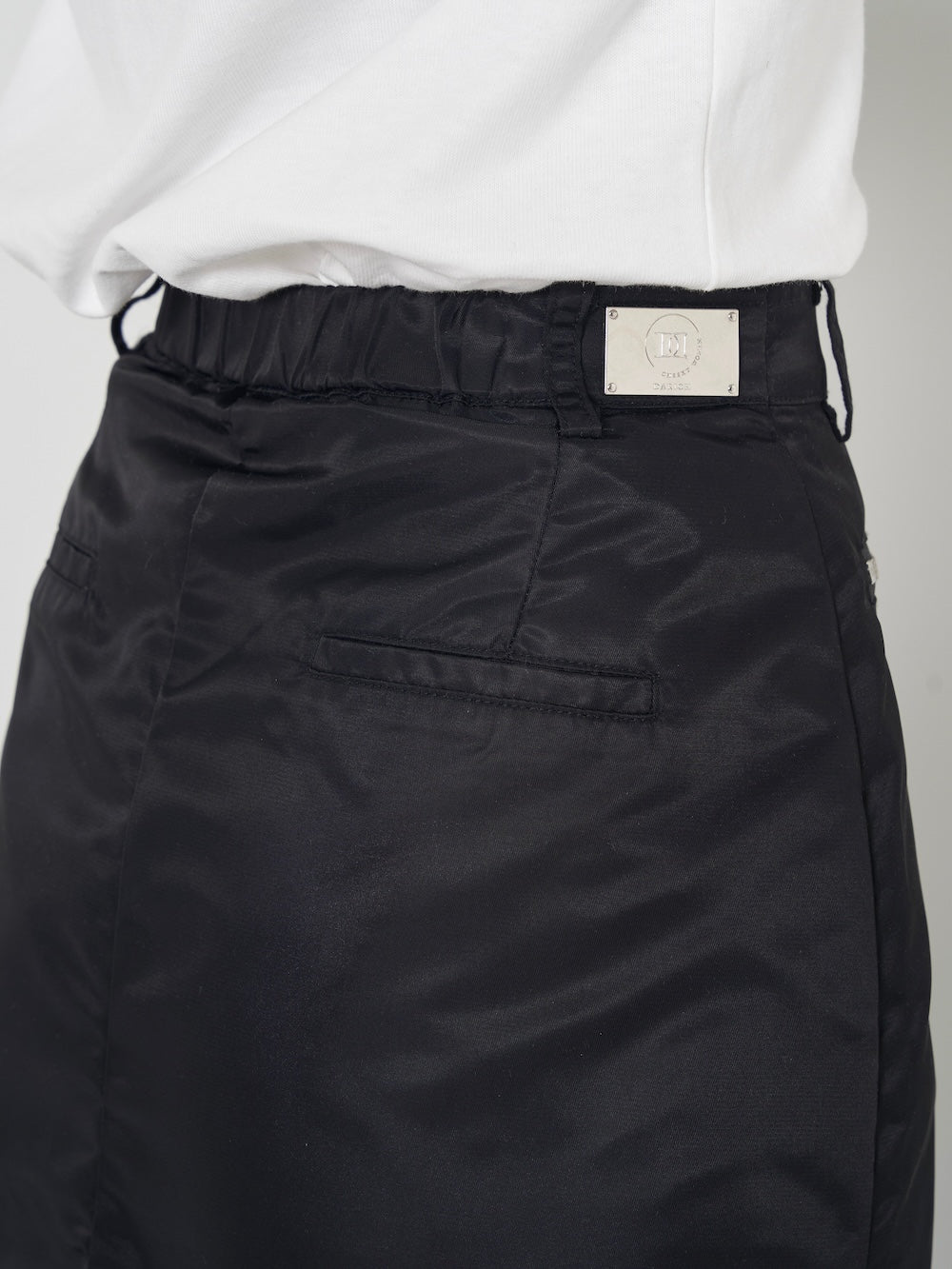 モデル:163cm(着用サイズ:FREE 着用カラー:BLK)