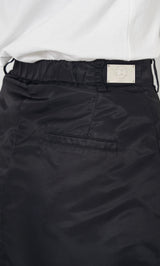モデル:163cm(着用サイズ:FREE 着用カラー:BLK)