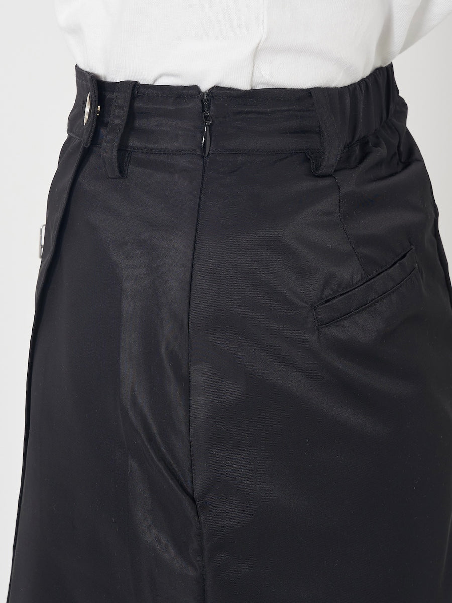 モデル:163cm(着用サイズ:FREE 着用カラー:BLK)
