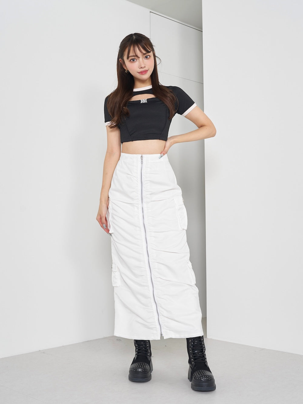 モデル:163cm(着用サイズ:FREE 着用カラー:WHT)