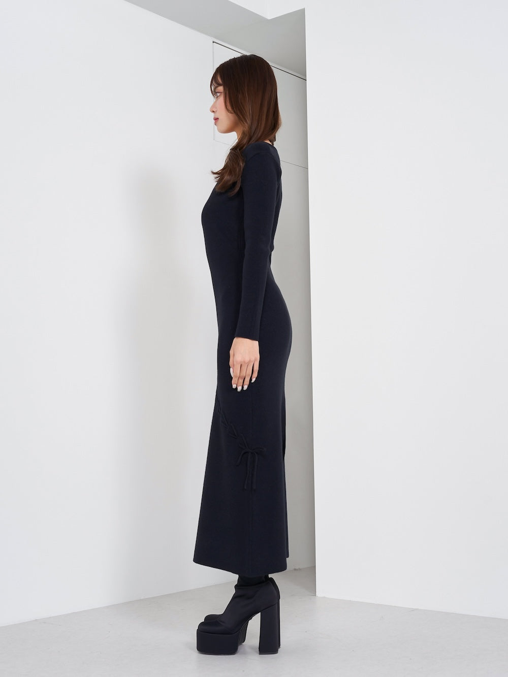 モデル:163cm(着用サイズ:FREE 着用カラー:BLK)