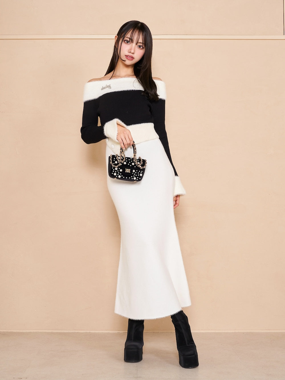 モデル:163cm(着用サイズ:FREE 着用カラー:BLK)