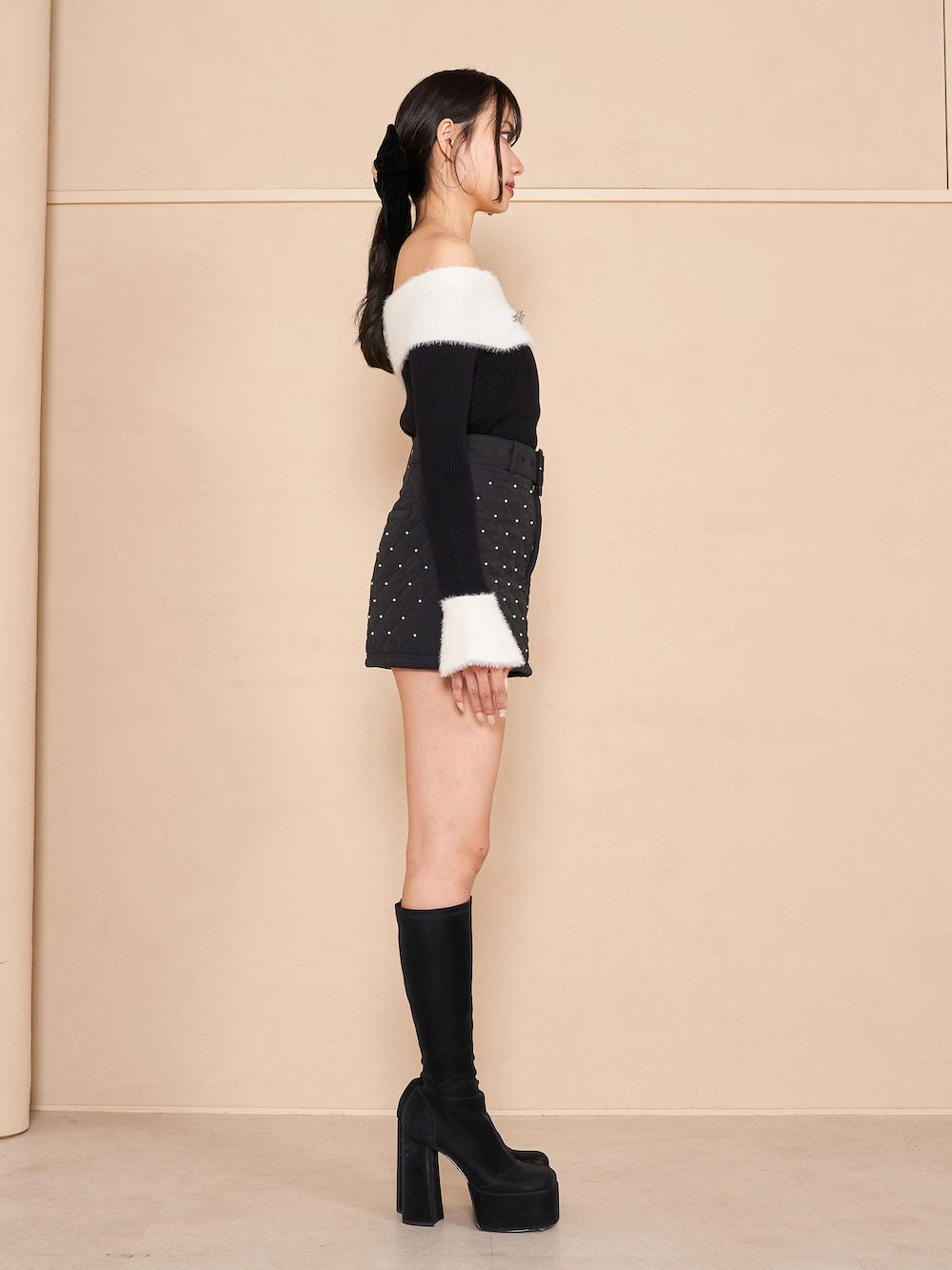 モデル:163cm(着用サイズ:FREE 着用カラー:BLK)