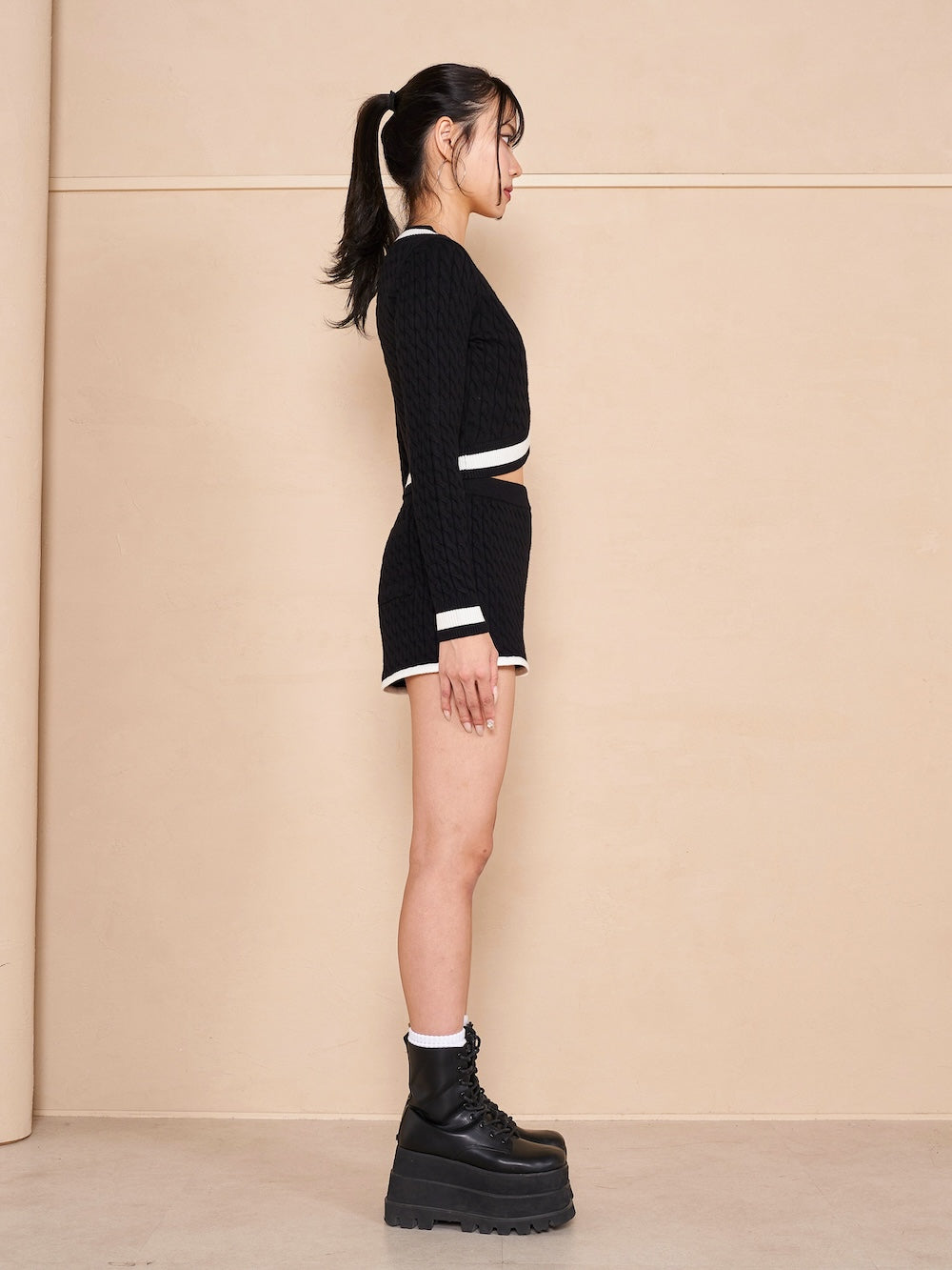 モデル:163cm(着用サイズ:FREE 着用カラー:BLK)