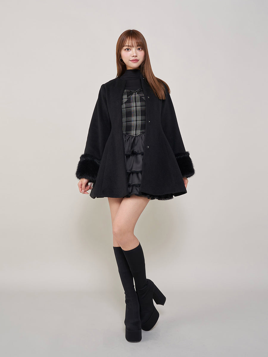 モデル:163cm(着用サイズ:FREE 着用カラー:BLK)
