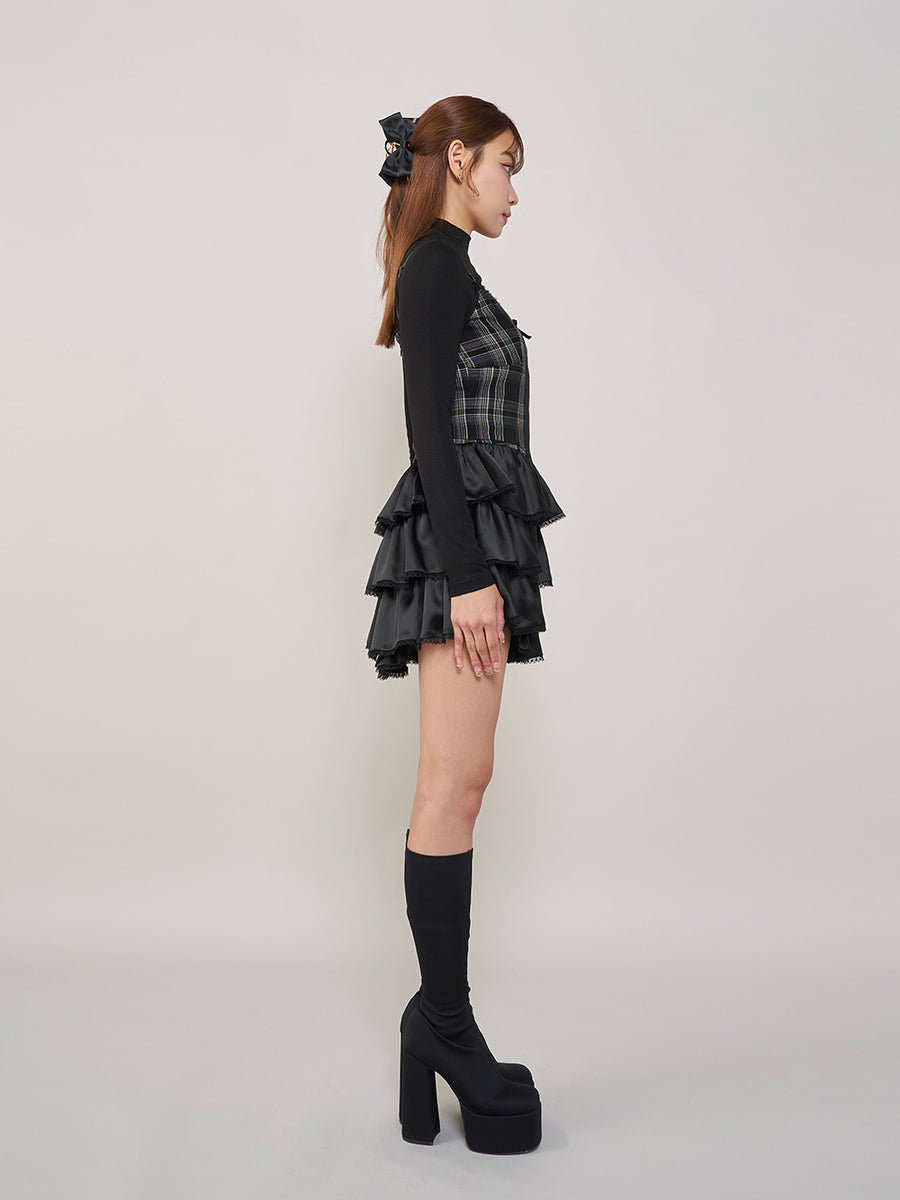 モデル:163cm(着用サイズ:FREE 着用カラー:BLK)