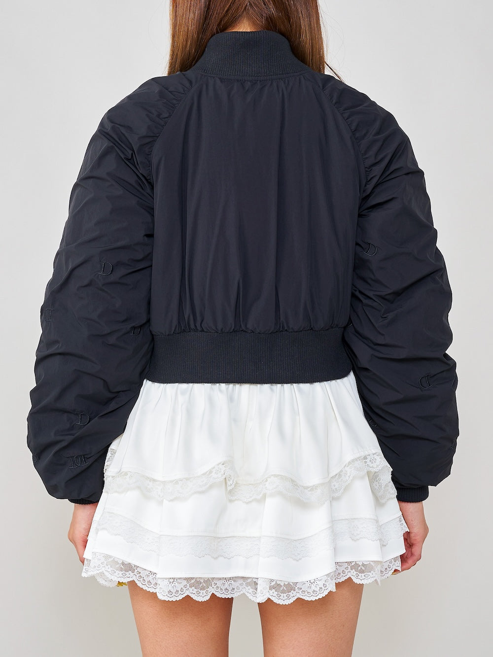 モデル:163cm(着用サイズ:FREE 着用カラー:BLK)