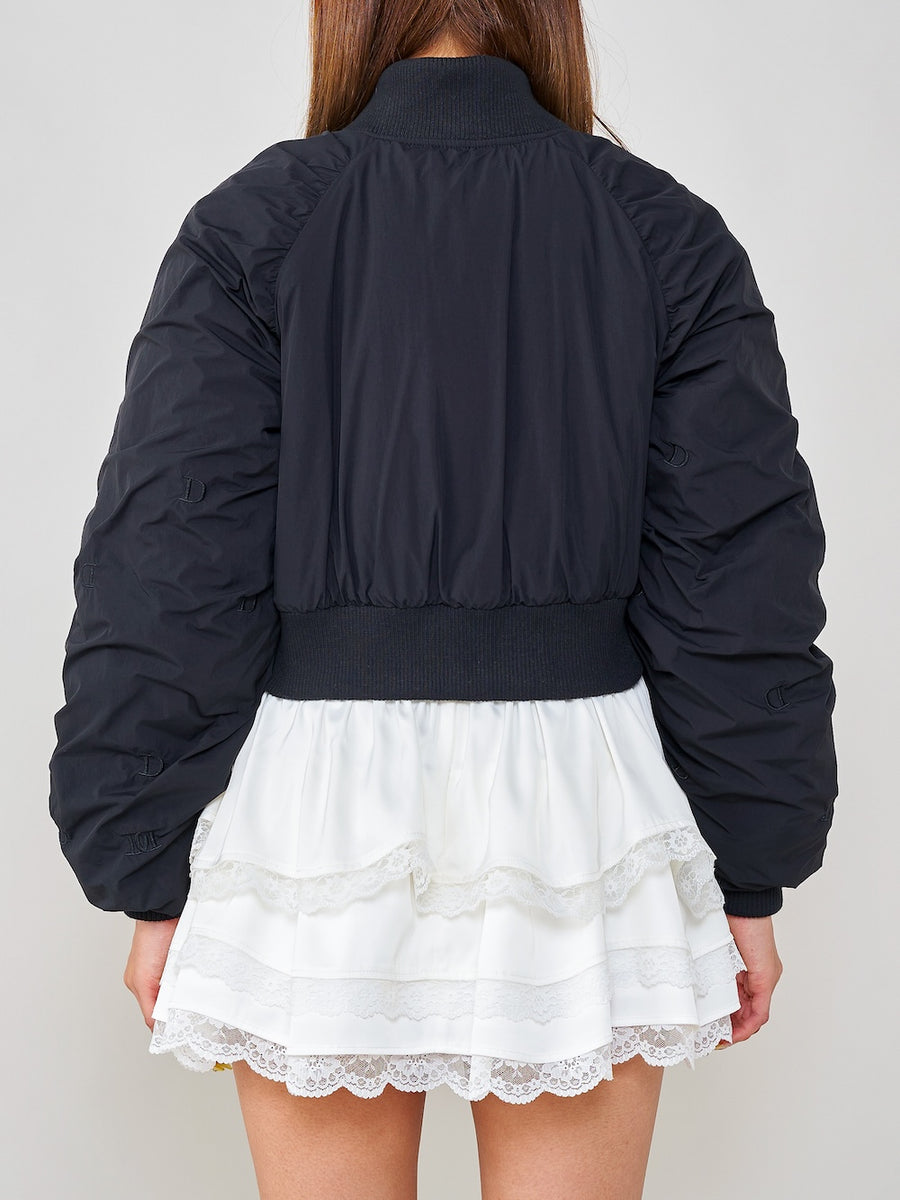 モデル:163cm(着用サイズ:FREE 着用カラー:BLK)