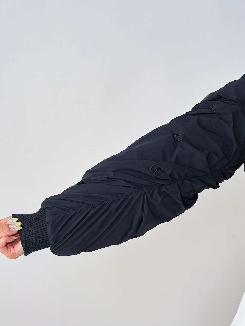 モデル:163cm(着用サイズ:FREE 着用カラー:BLK)