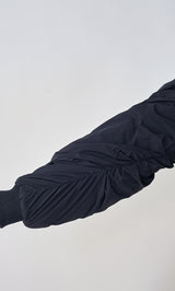 モデル:163cm(着用サイズ:FREE 着用カラー:BLK)