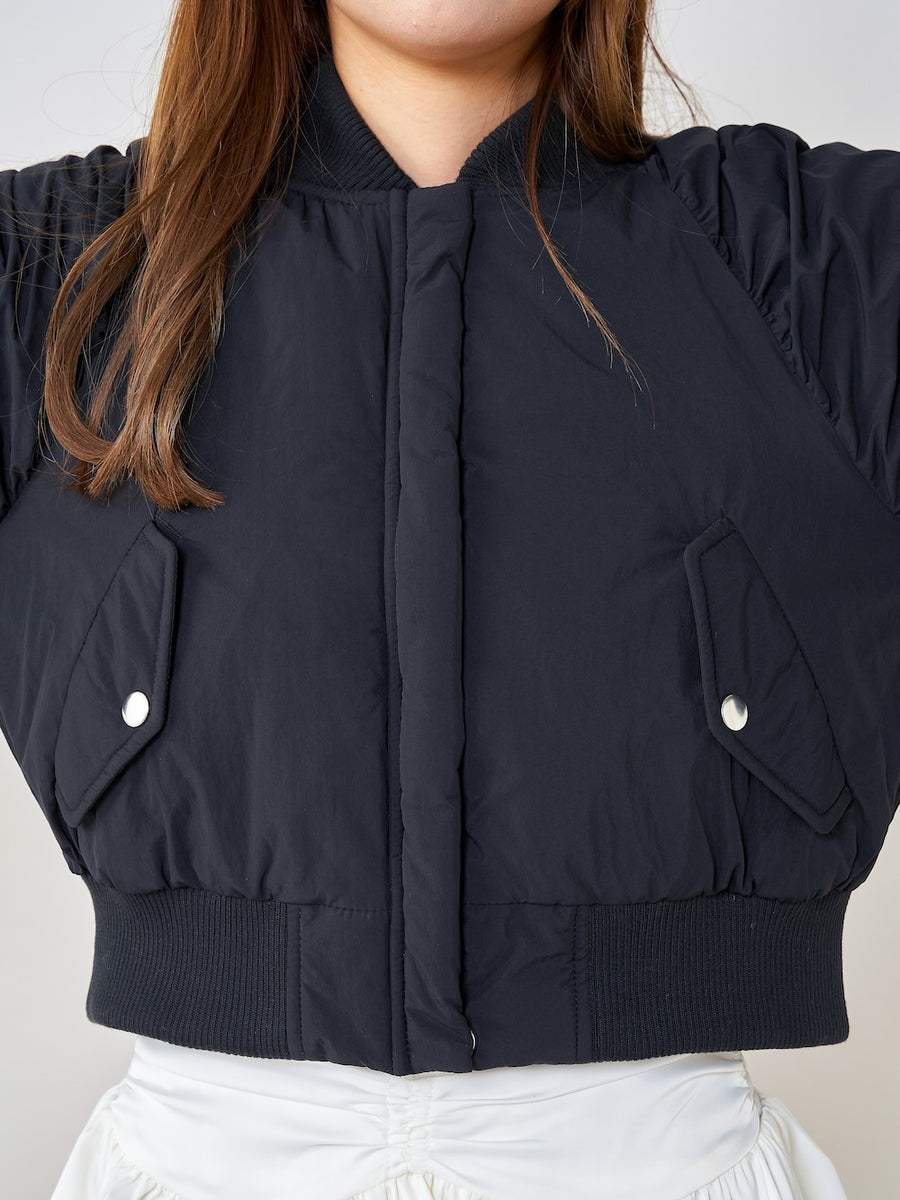モデル:163cm(着用サイズ:FREE 着用カラー:BLK)