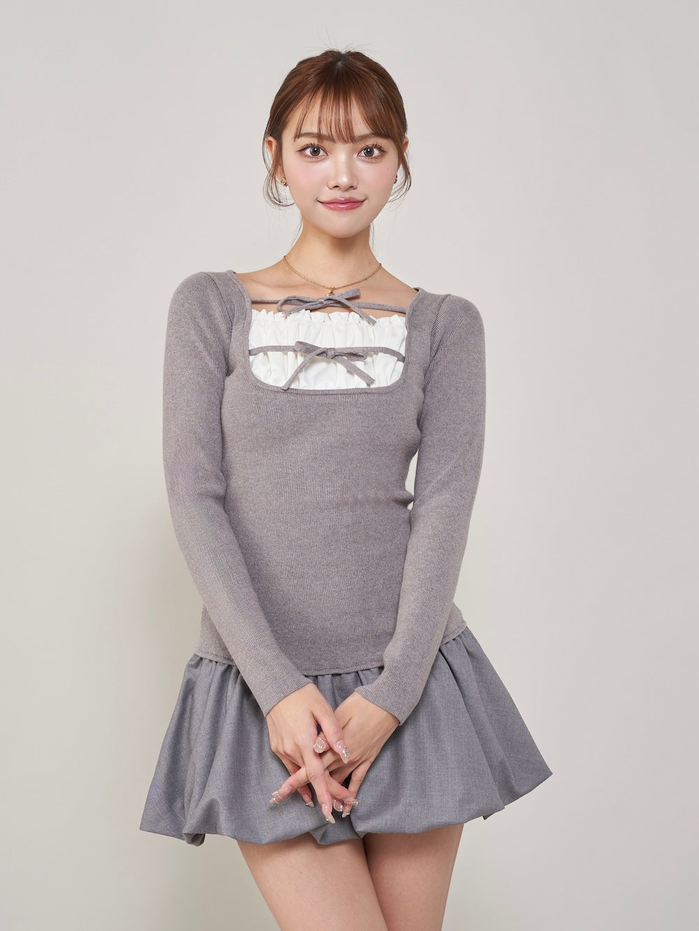 モデル:163cm(着用サイズ:FREE 着用カラー:GRY)