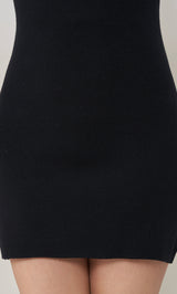 モデル:163cm(着用サイズ:FREE 着用カラー:BLK)