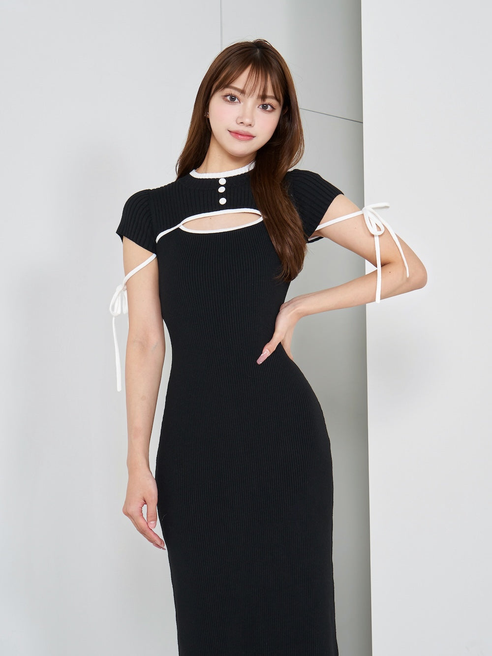 モデル:163cm(着用サイズ:FREE 着用カラー:BLK)