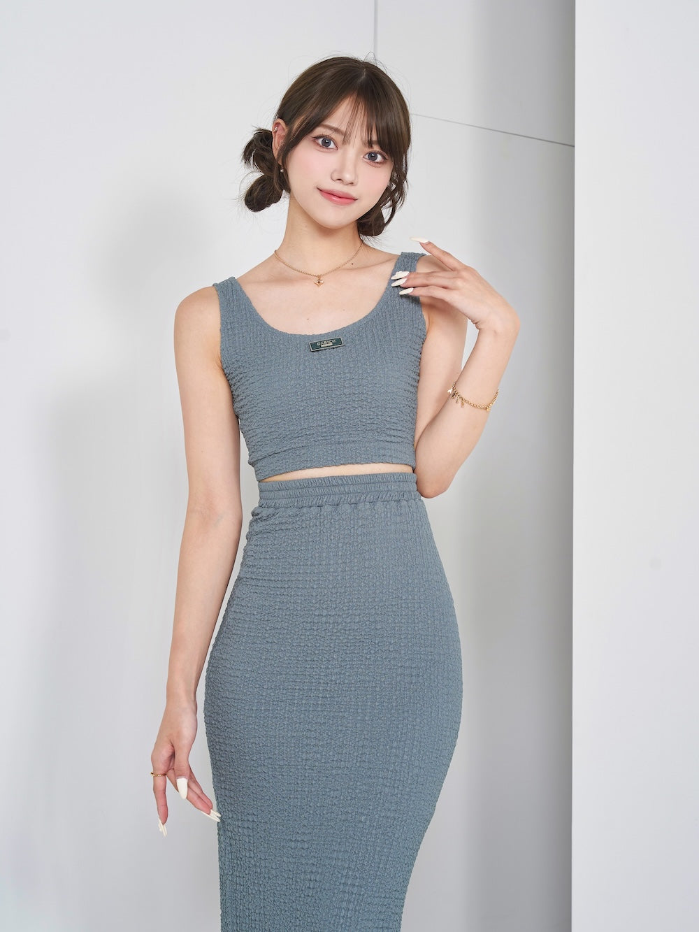 モデル:163cm(着用サイズ:FREE 着用カラー:BLU)