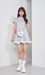 モデル:163cm(着用サイズ:FREE 着用カラー:GRY)