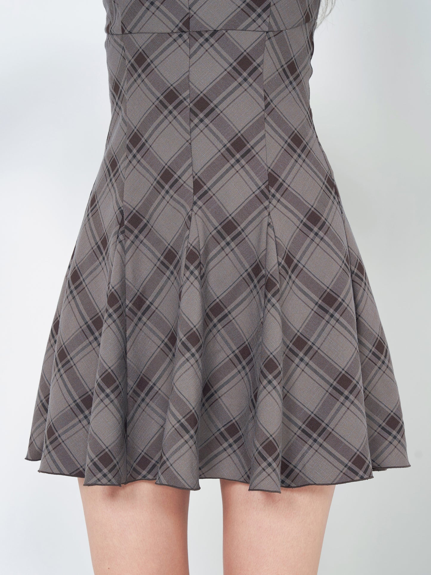 モデル:163cm(着用サイズ:FREE 着用カラー:GRY)