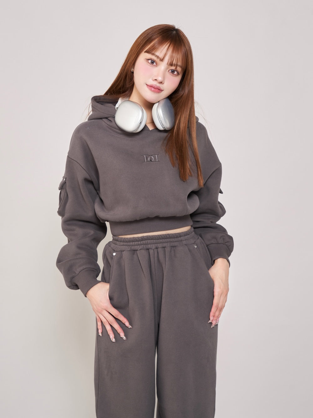 モデル:163cm(着用サイズ:FREE 着用カラー:C-GRY)