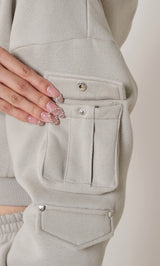 モデル:163cm(着用サイズ:FREE 着用カラー:GRY)