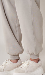 モデル:163cm(着用サイズ:FREE 着用カラー:GRY)