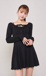 モデル:163cm(着用サイズ:FREE 着用カラー:BLK)