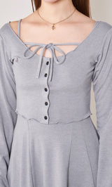 モデル:163cm(着用サイズ:FREE 着用カラー:GRY)